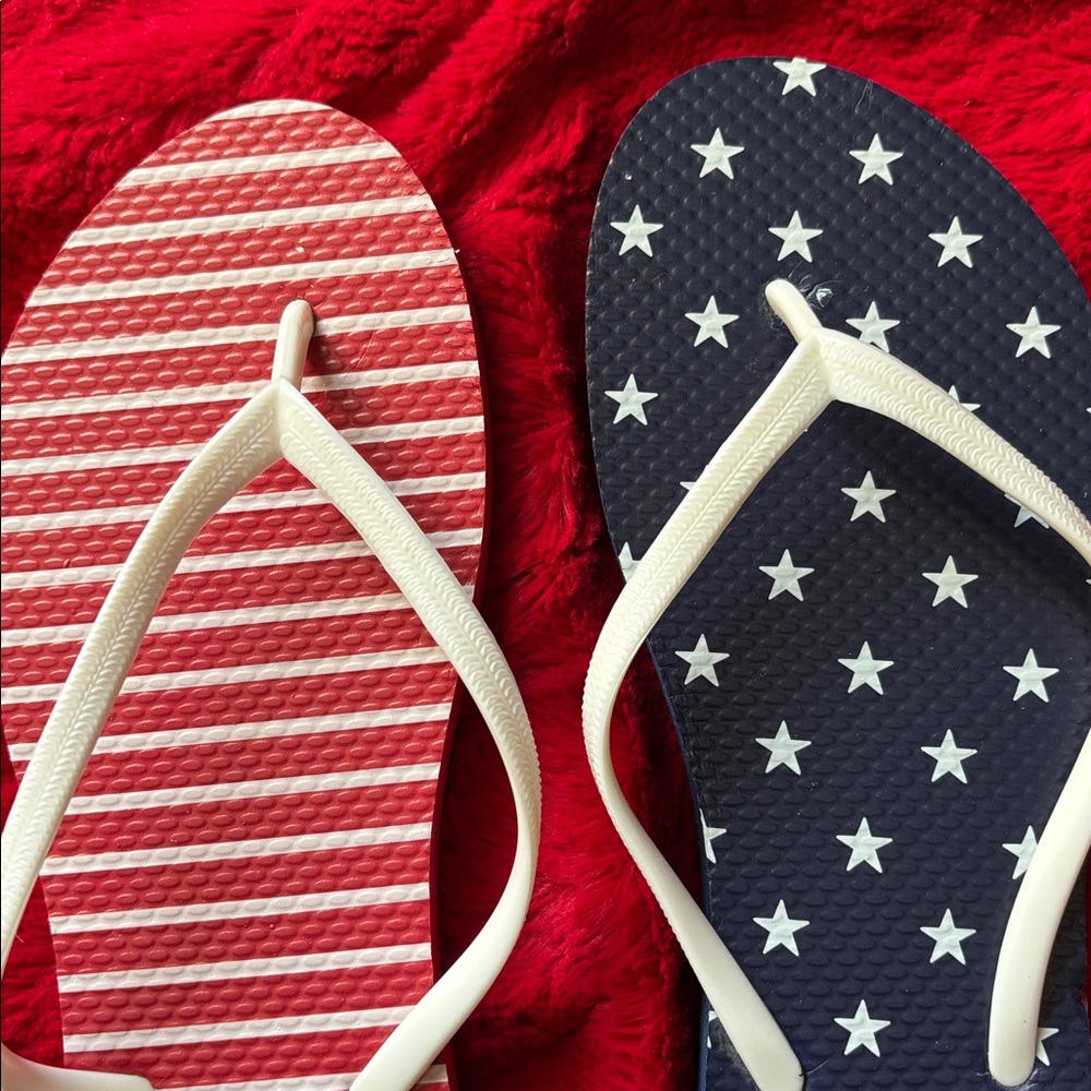 Old Navy Striped and Starry Flip Flops - Picture 3 of 3